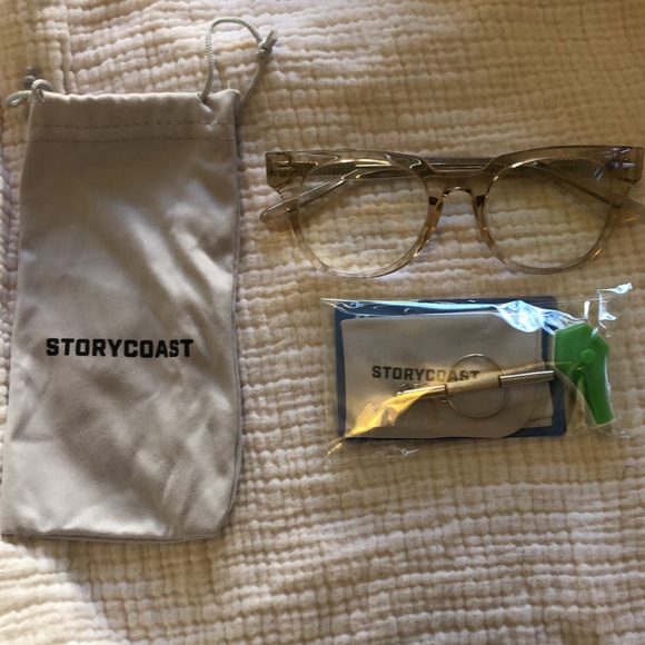 Light Gold Blue Light Glasses - Picture 7 of 7